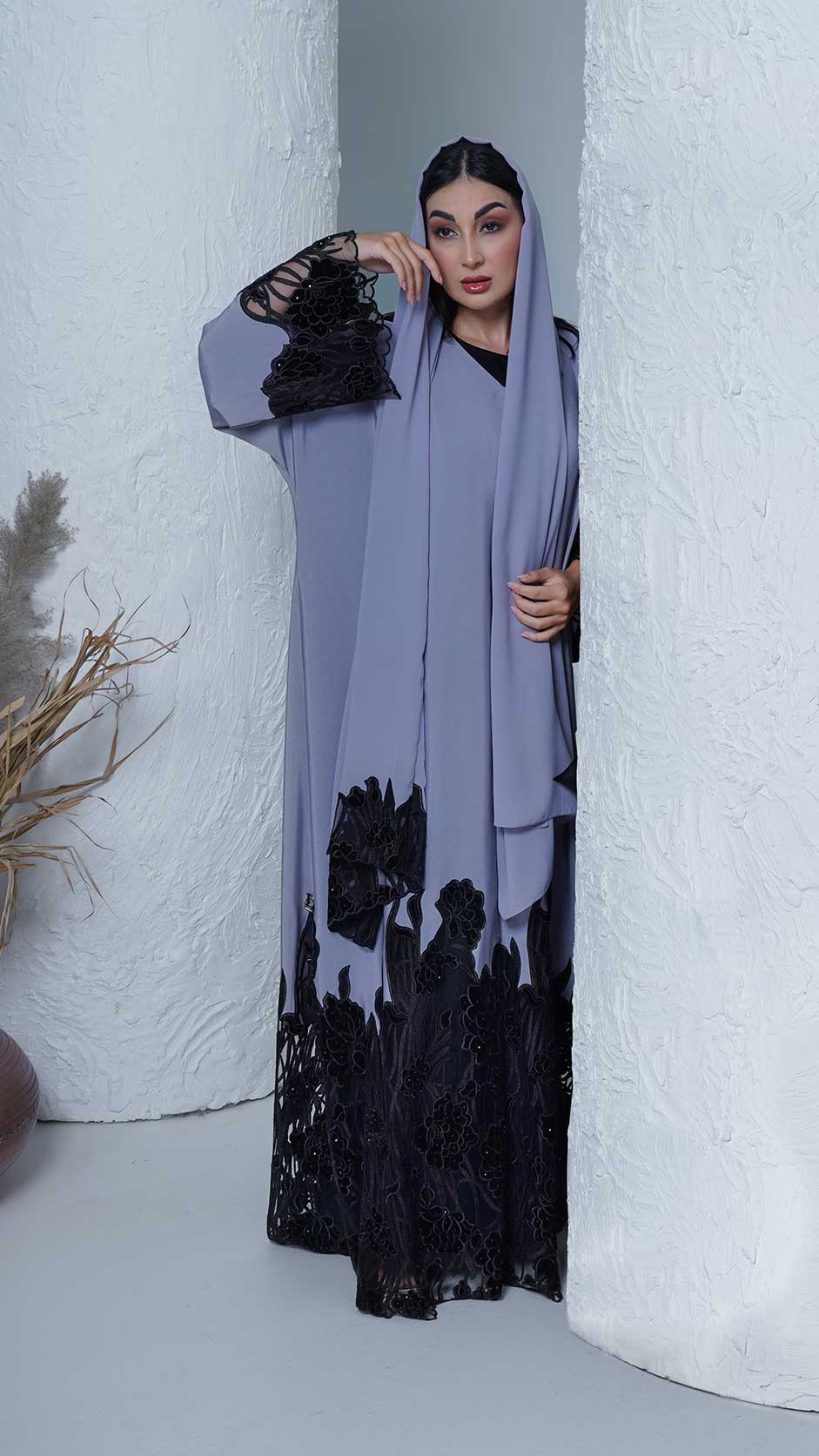 COLORED DANTEL ABAYA WITH CUPRO